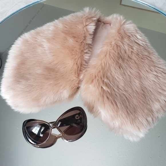 BNWT Faux Fur collar - Picture 5 of 6